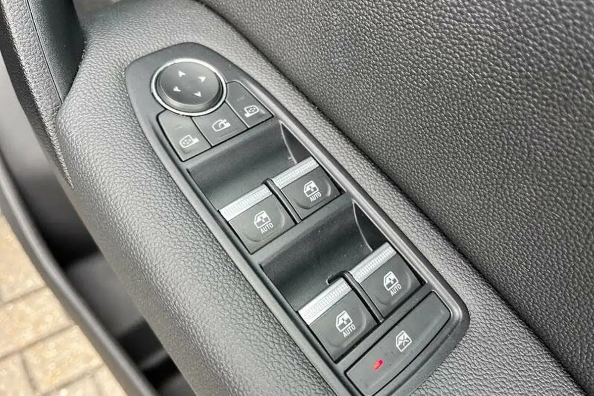 2024-renault-captur-16-techno-145ps-full-big-15