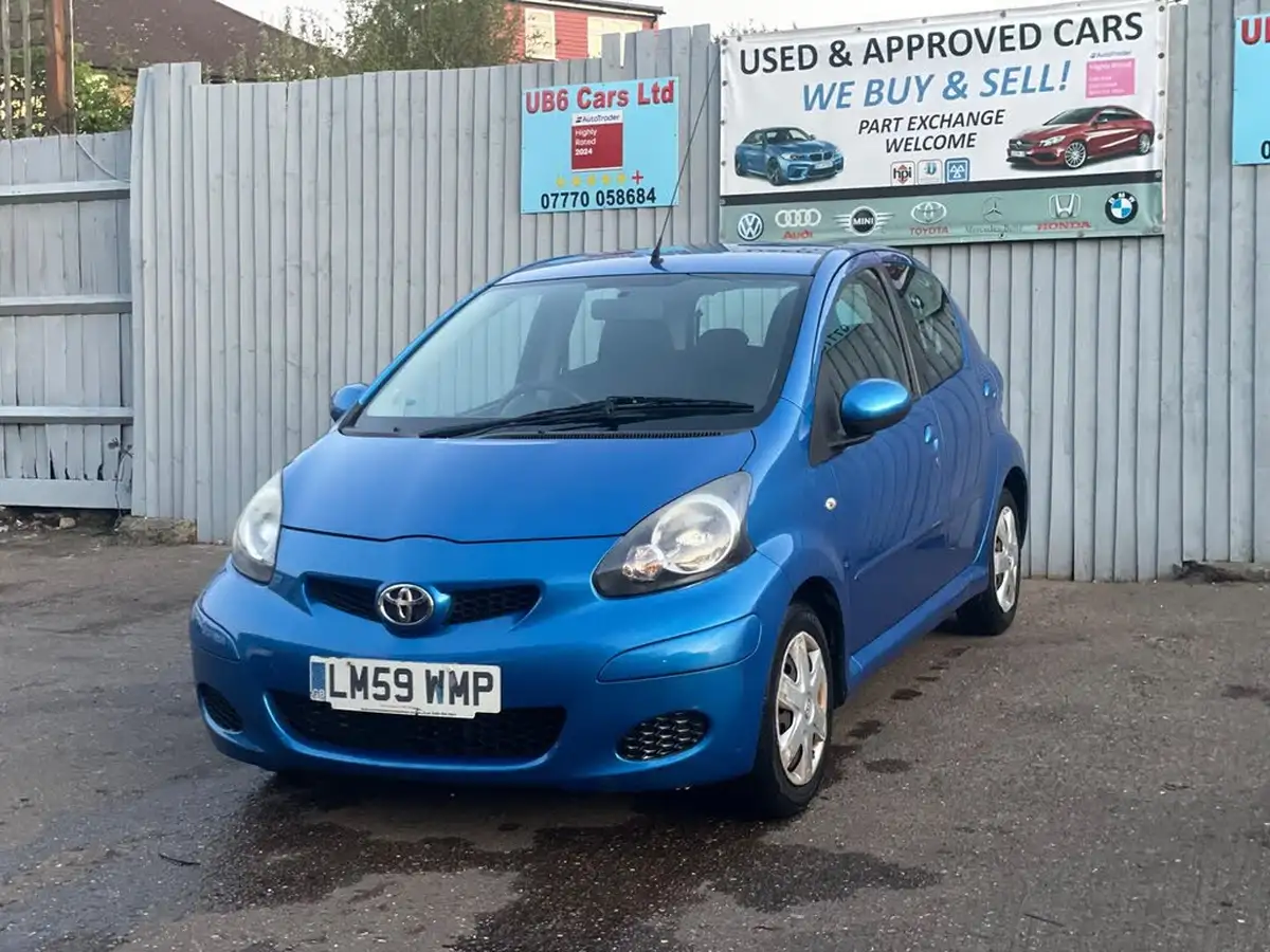 2009-toyota-aygo-10-aygo-blue-5d-mmt-big-3