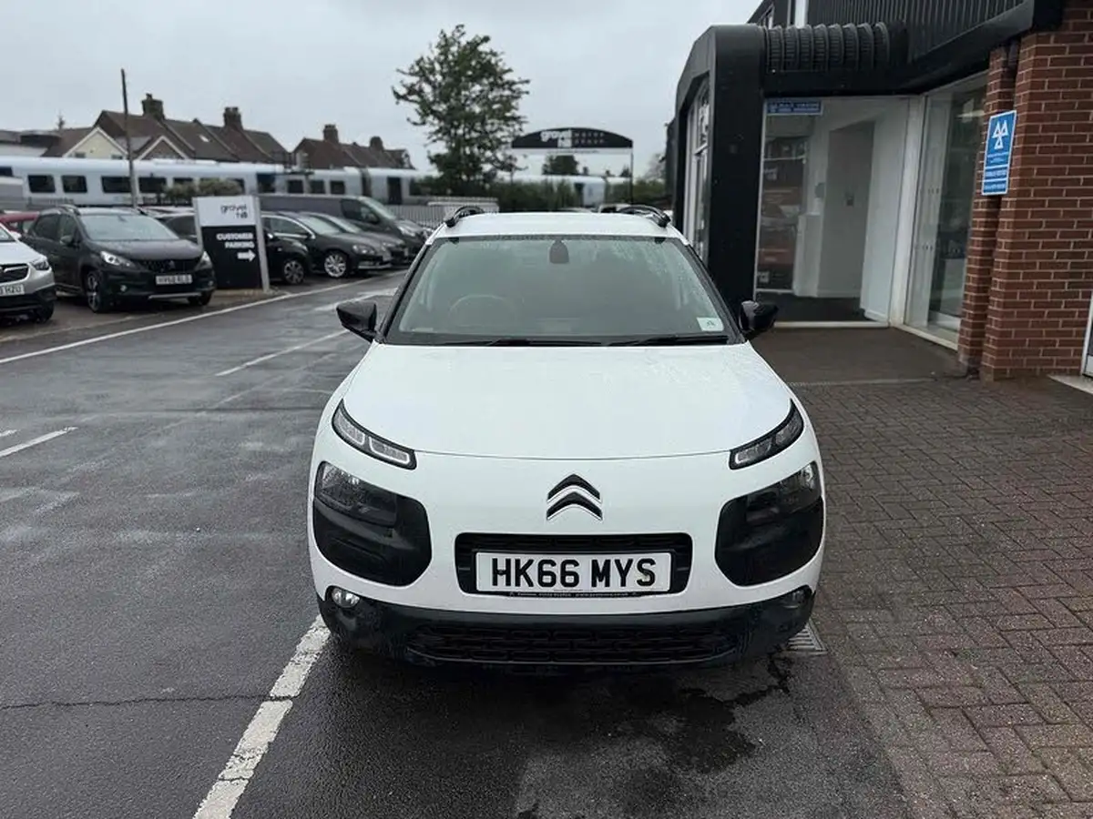 2017-citroen-c4-cactus-12-puretech-flair-82ps-ss-etg-big-1