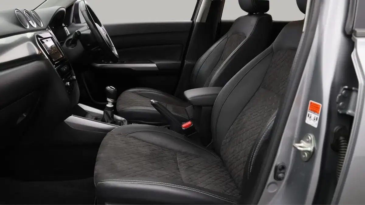 2021-suzuki-vitara-14-boosterjet-sz5-allgrip-big-14