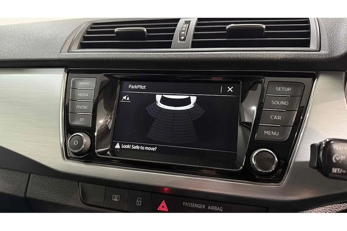 2018-skoda-fabia-10-tsi-se-95ps-ss-hatchback-big-37