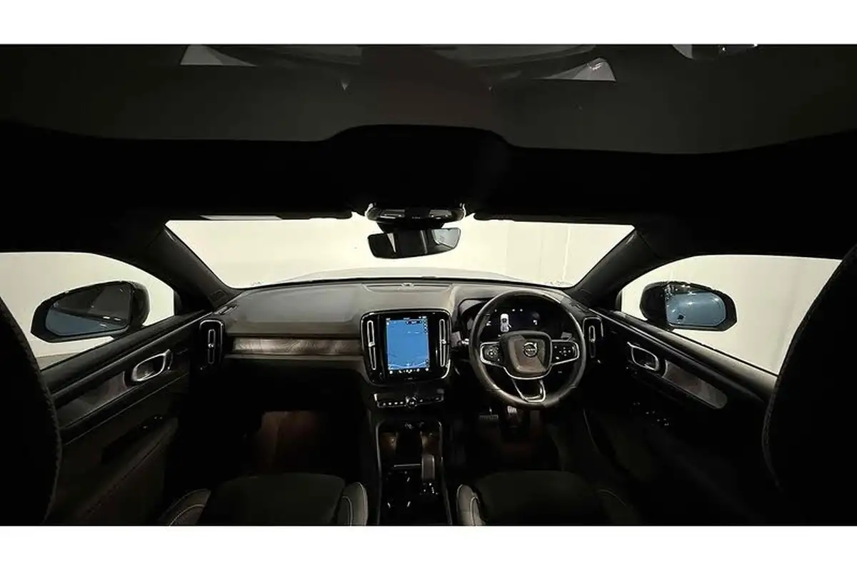 2022-volvo-c40-e-twin-recharge-pro-big-44