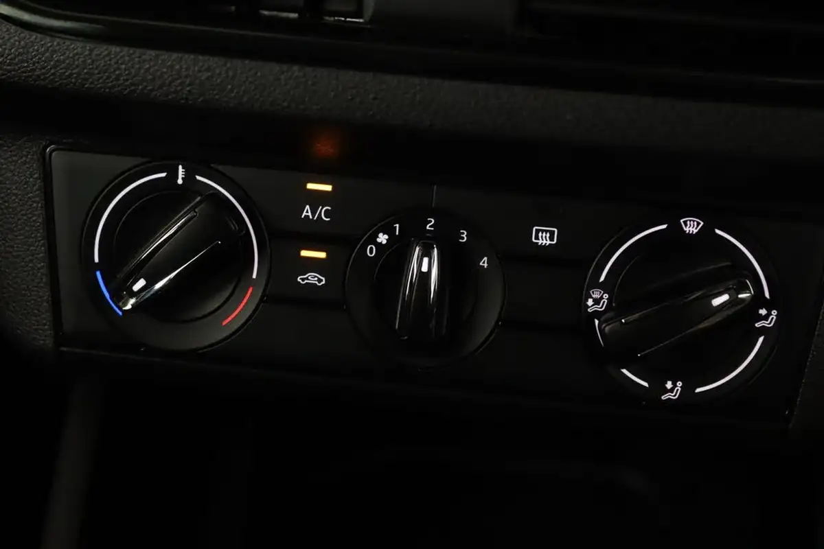 2023-skoda-scala-15-tsi-se-big-20