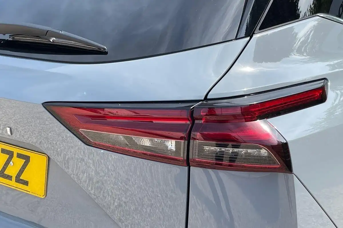 2021-nissan-qashqai-13-dig-t-premiere-edition-140ps-big-40