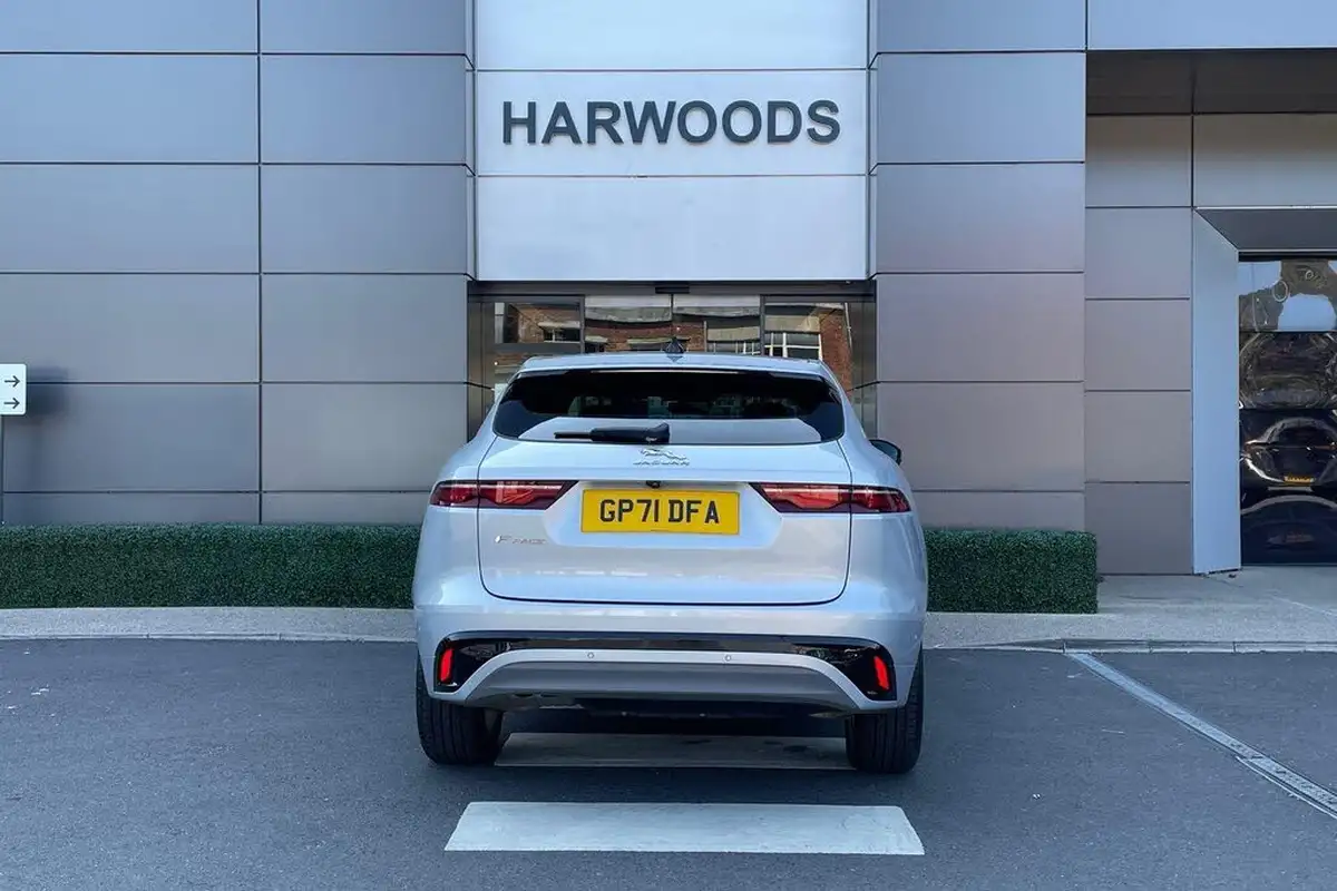 2021-jaguar-f-pace-big-6
