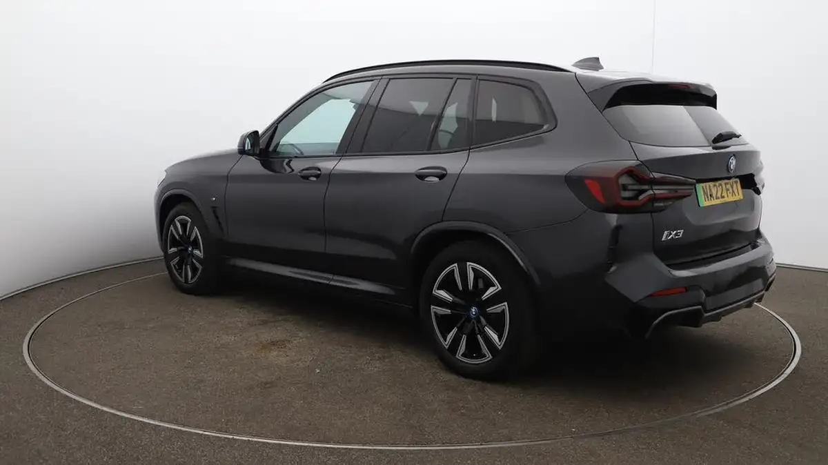 2022-bmw-ix3-e-m-sport-big-67