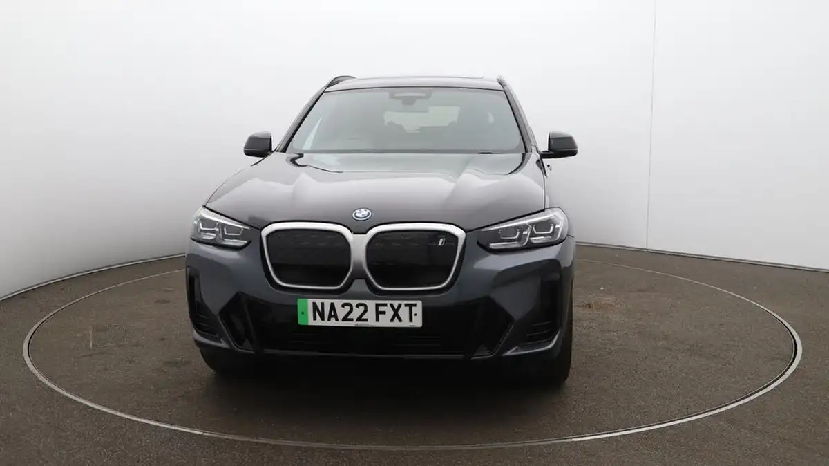 2022-bmw-ix3-e-m-sport-big-43