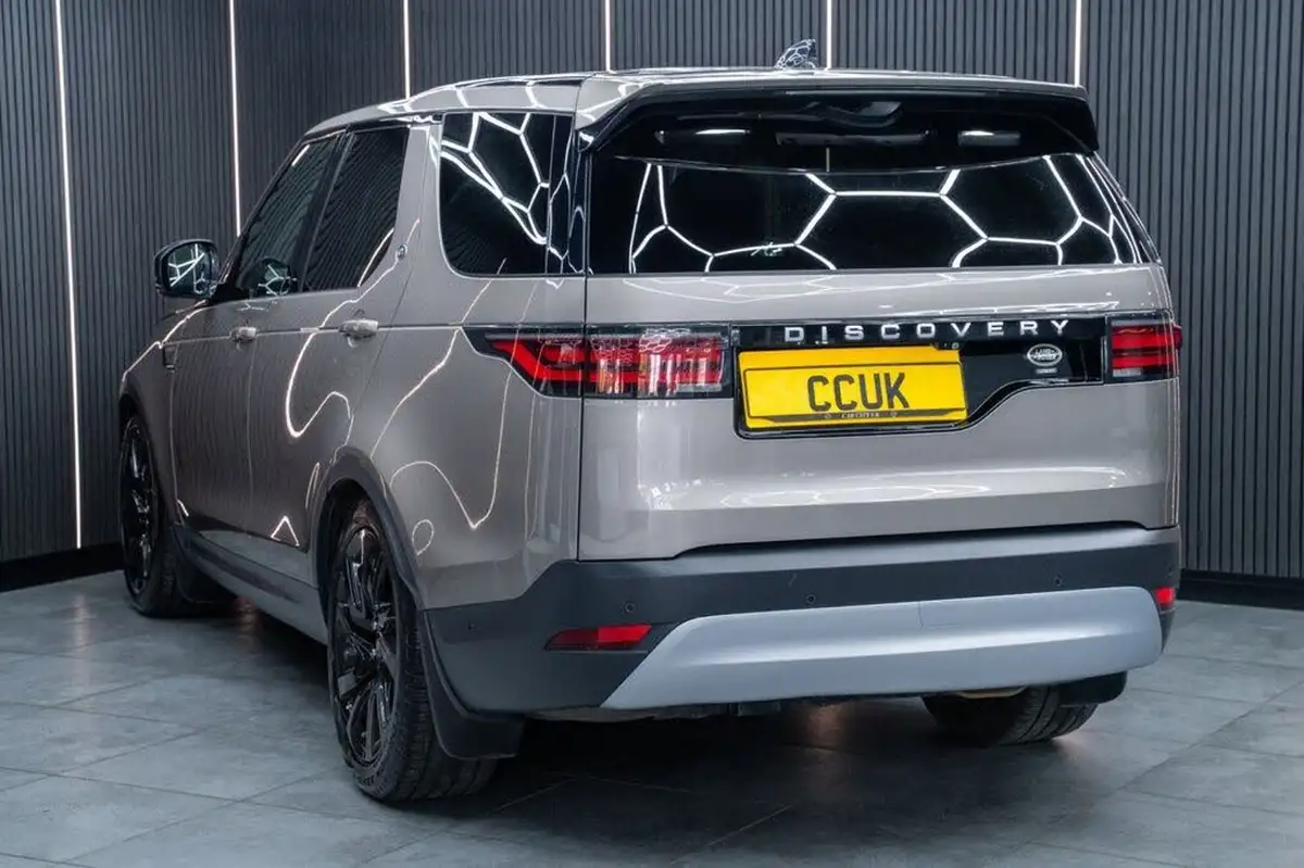 2021-land-rover-discovery-30-d300-commercial-hse-big-4