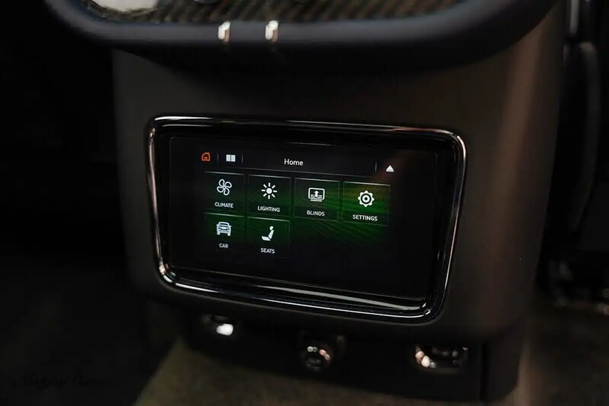 2024-bentley-bentayga-40-v8-s-big-48