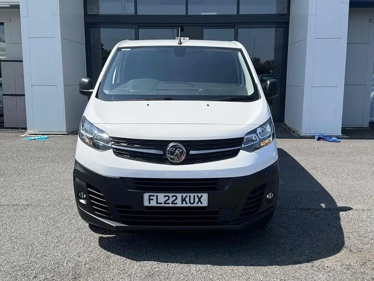 2022-vauxhall-vivaro-20td-3100-l1h1-dynamic-big-33