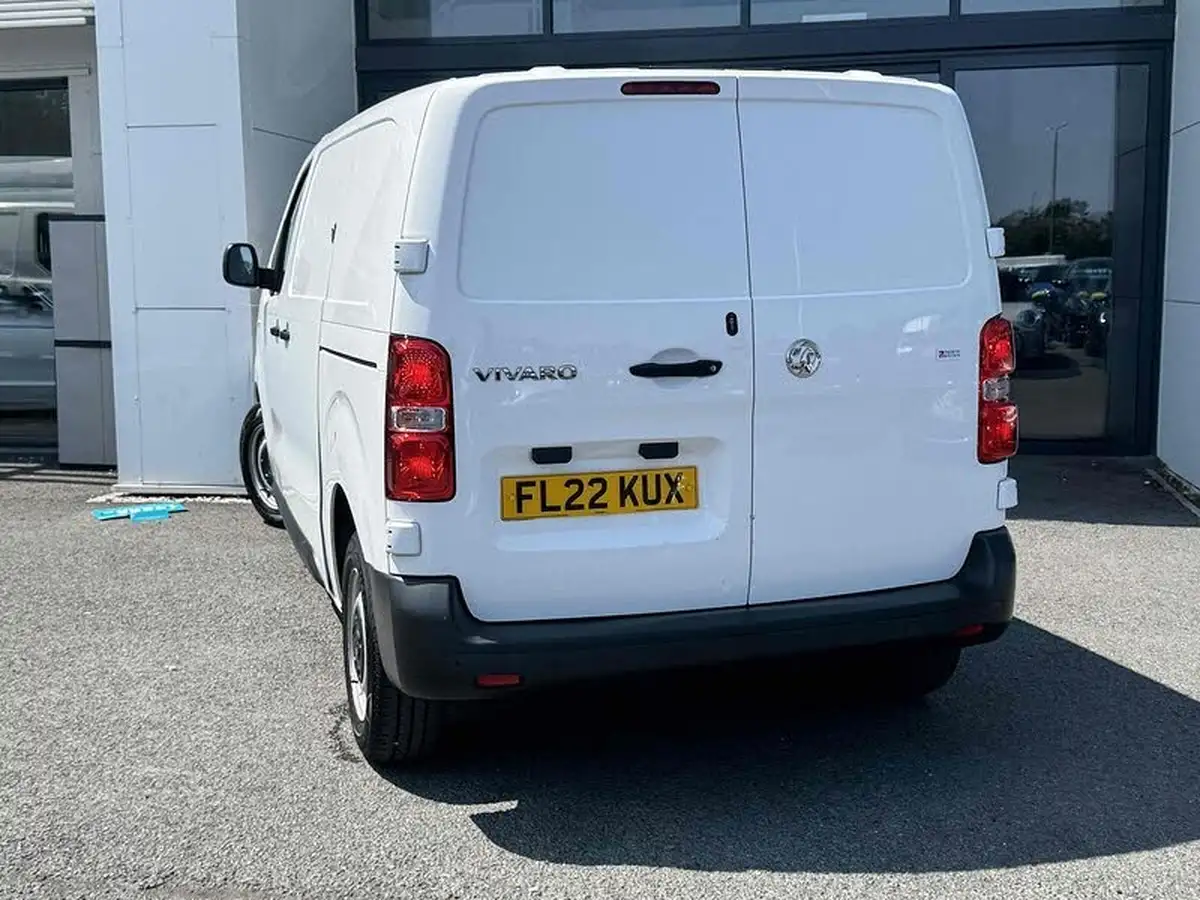 2022-vauxhall-vivaro-20td-3100-l1h1-dynamic-big-9
