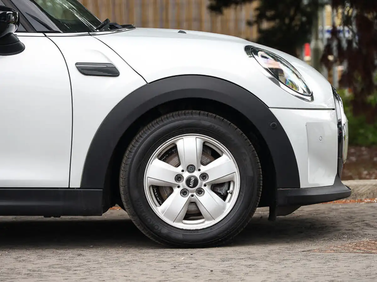 2021-mini-cooper-15-cooper-classic-hatchback-5d-big-13