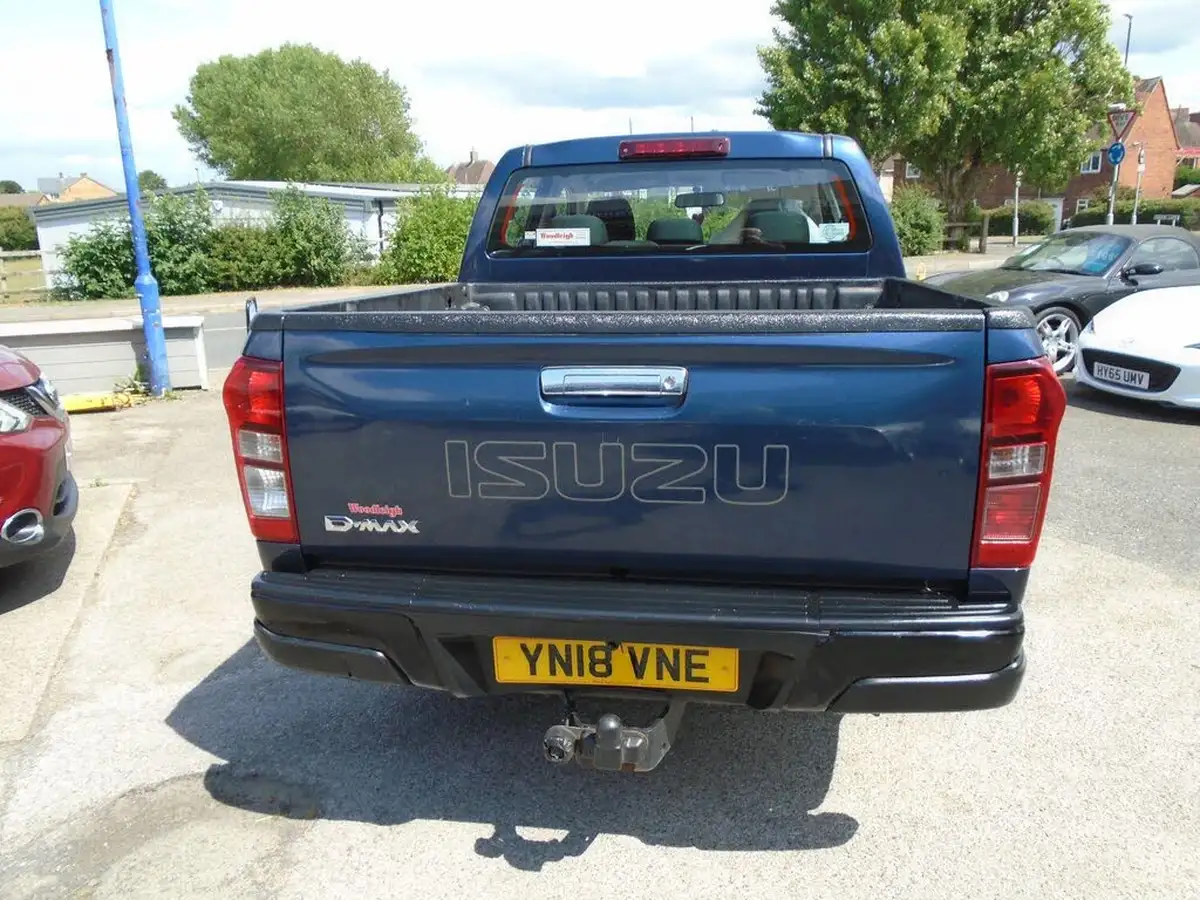 2018-isuzu-d-max-19td-eiger-big-3