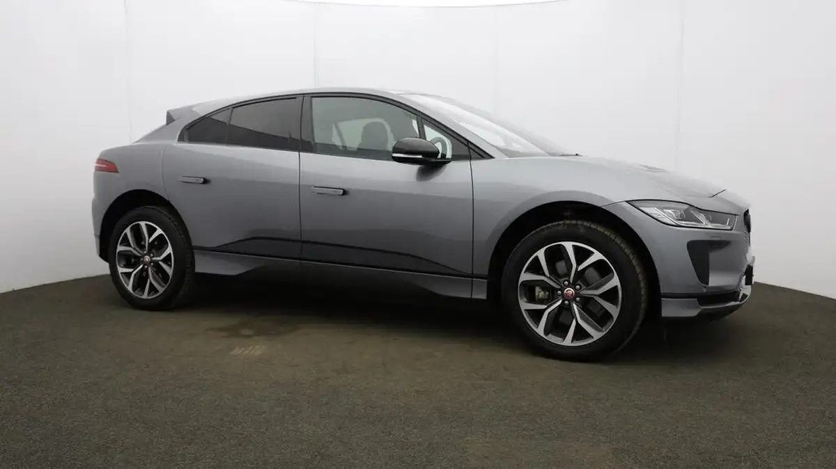 2022-jaguar-i-pace-ev400-hse-black-big-46