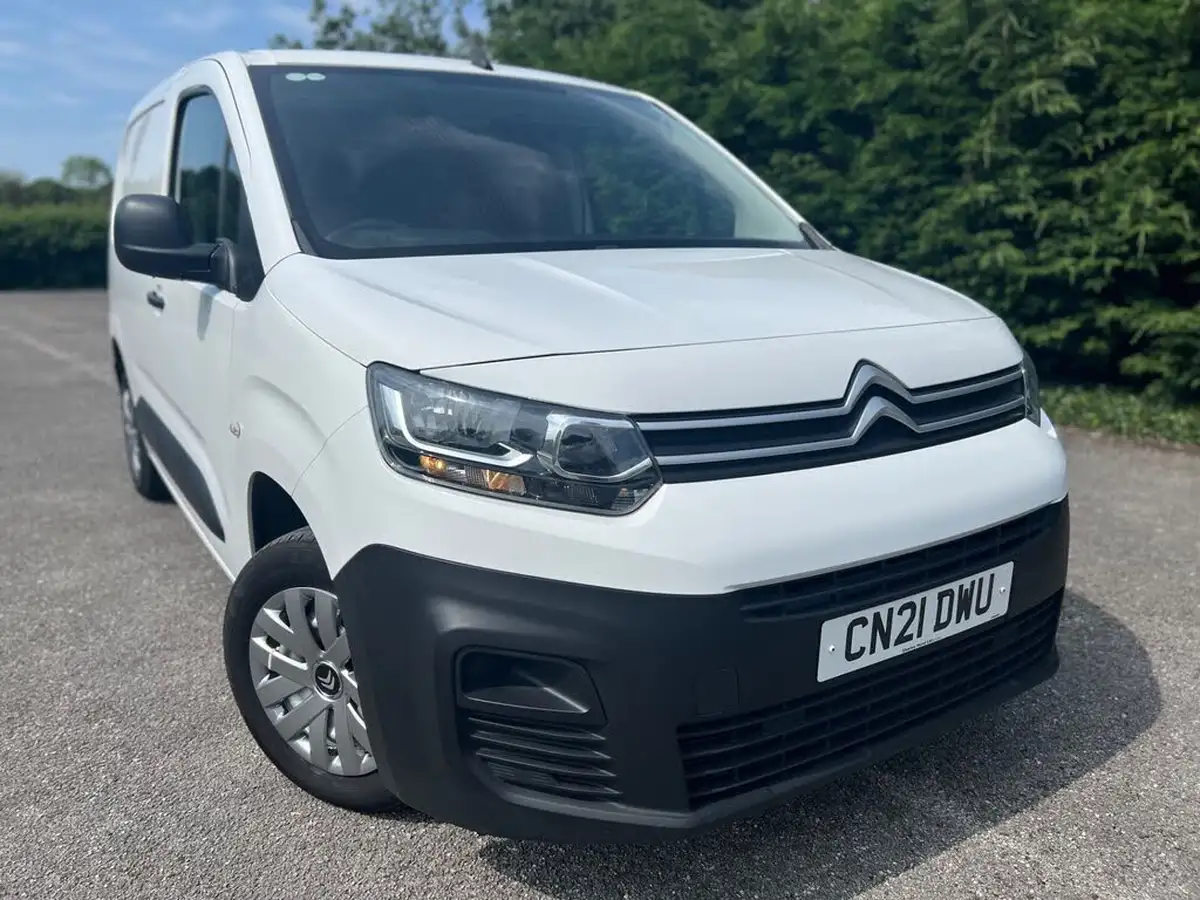2021-citroen-berlingo-15bluehdi-650-x-panel-big-1