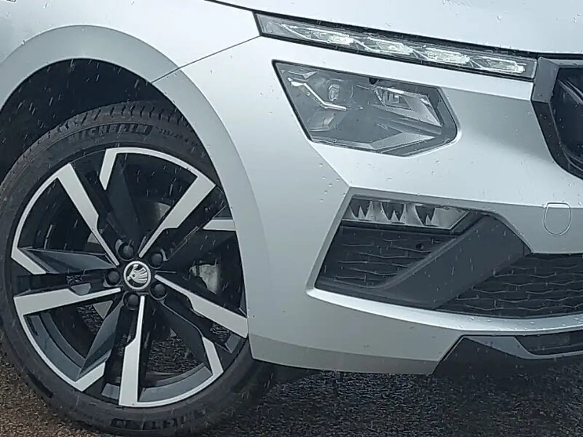 2024-skoda-kamiq-10-tsi-monte-carlo-116ps-dsg-big-8