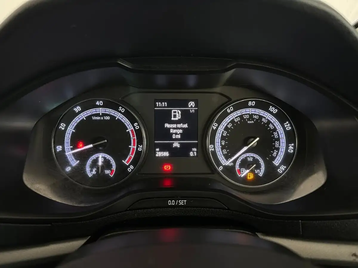 2021-skoda-karoq-15-tsi-se-big-33
