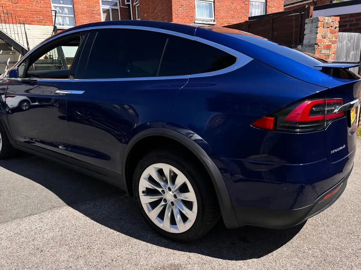 2018-tesla-model-x-e-75d-big-4