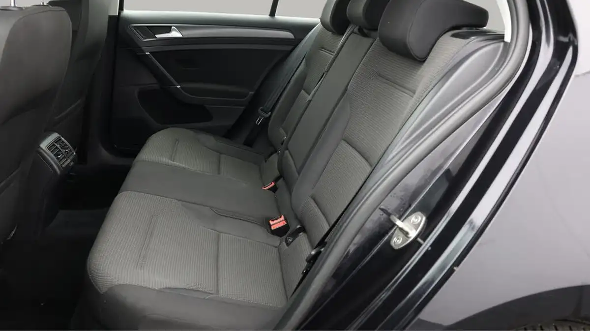 2017-volkswagen-golf-14-tsi-se-nav-ss-hatchback-5d-big-16