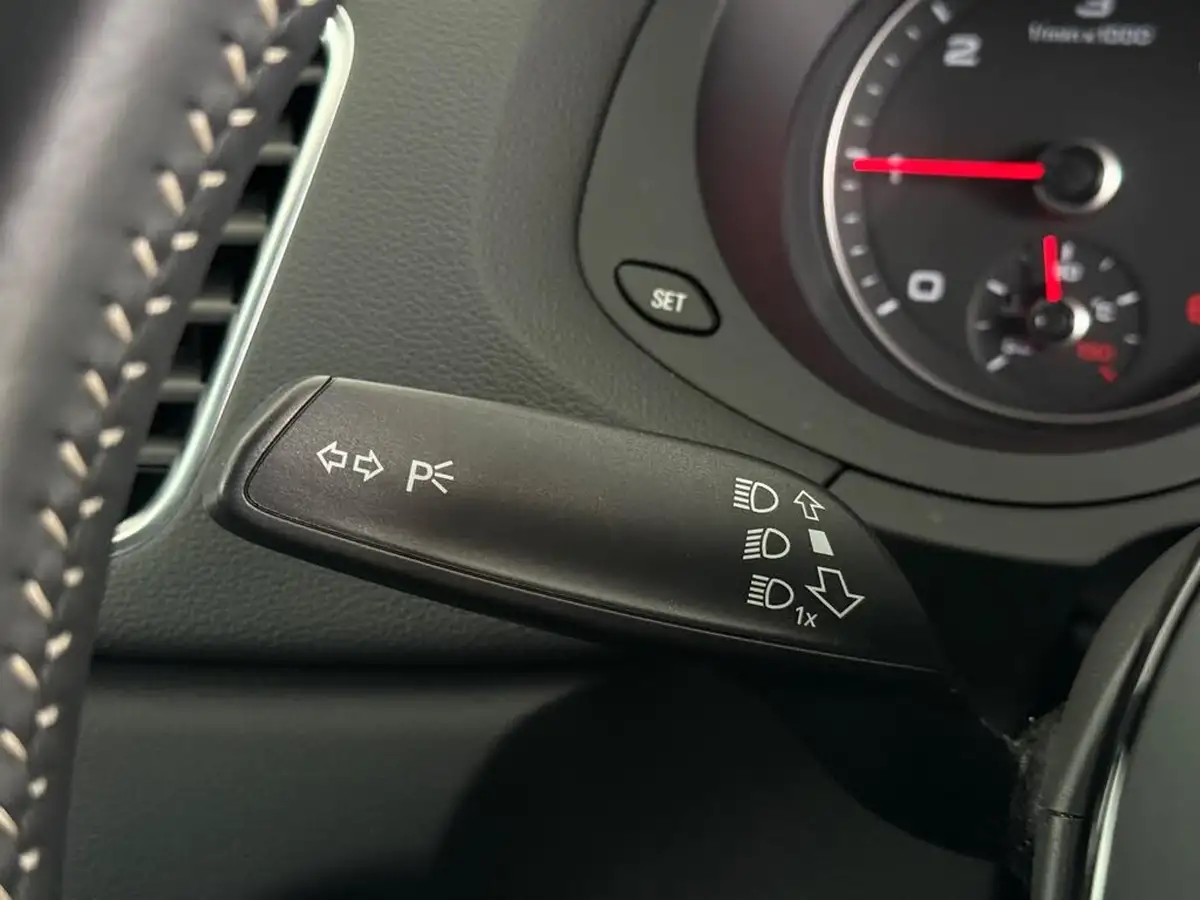 2018-audi-q3-20-tdi-quattro-s-line-edition-150ps-big-30