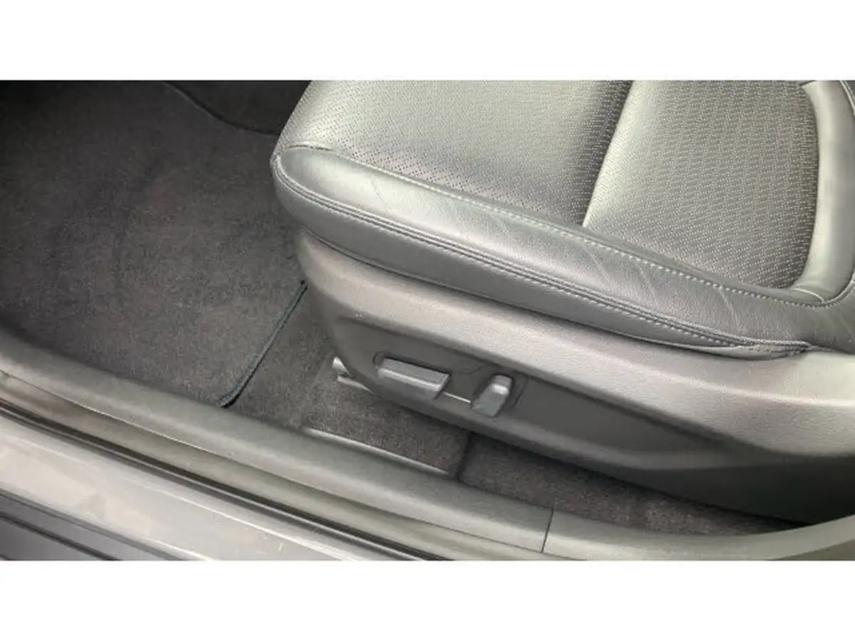 2020-hyundai-kona-e-premium-se-64kwh-105kw-obc-big-25