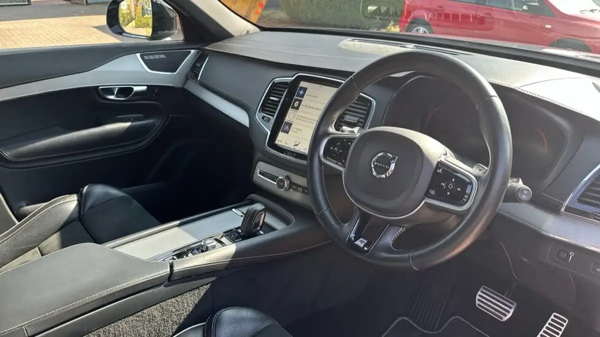2020-volvo-xc90-20td-b5-r-design-big-3