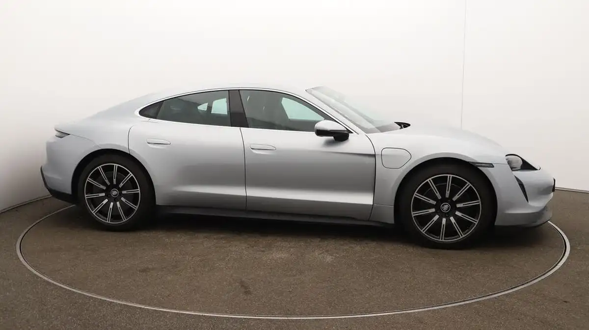 2020-porsche-taycan-e-4s-530ps-big-50