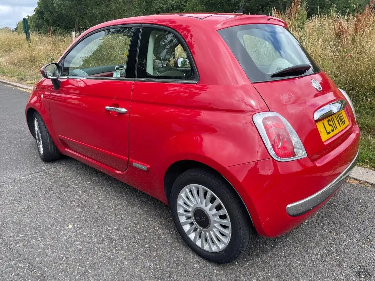 2011-fiat-500-09-lounge-twinair-ss-big-3