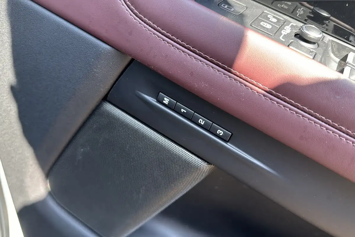 2019-land-rover-range-rover-evoque-20-p250-r-dynamic-hse-big-33