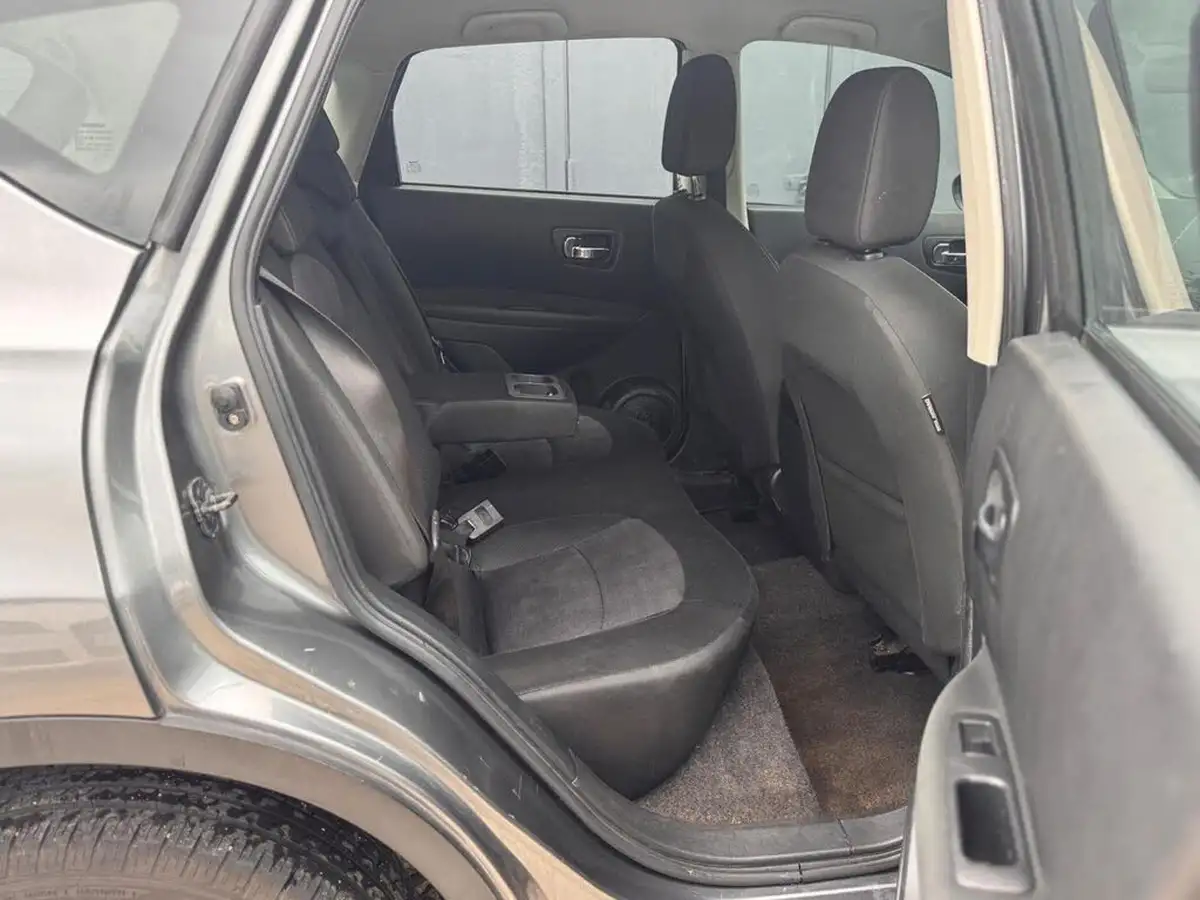 2012-nissan-qashqai-16-acenta-big-20