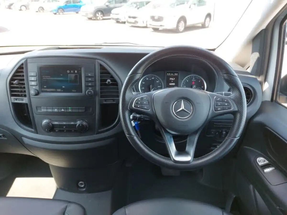 2021-mercedes-benz-vito-20cdi-114-tourer-pro-l3-big-6