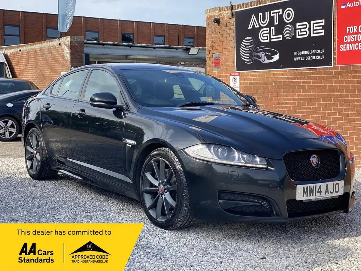 2014-jaguar-xf-22td-r-sport-200ps-saloon-4d-big-0