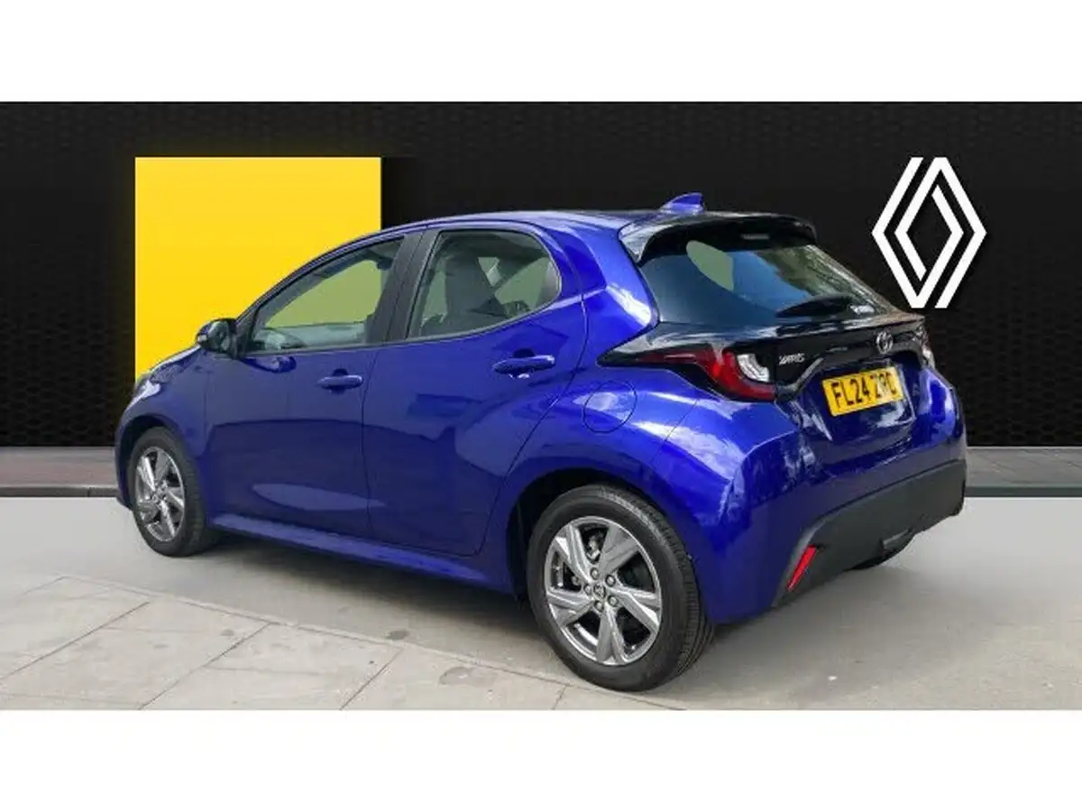 2024-toyota-yaris-15-vvt-i-icon-big-1