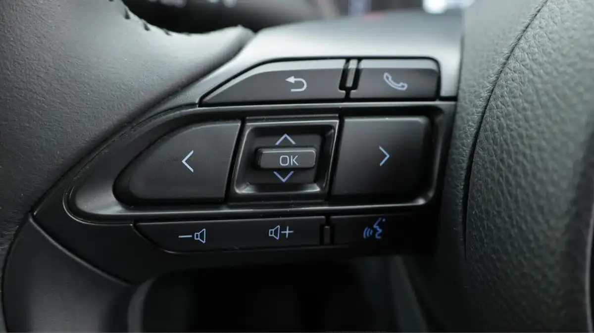 2022-toyota-aygo-x-10-vvt-i-pure-big-22