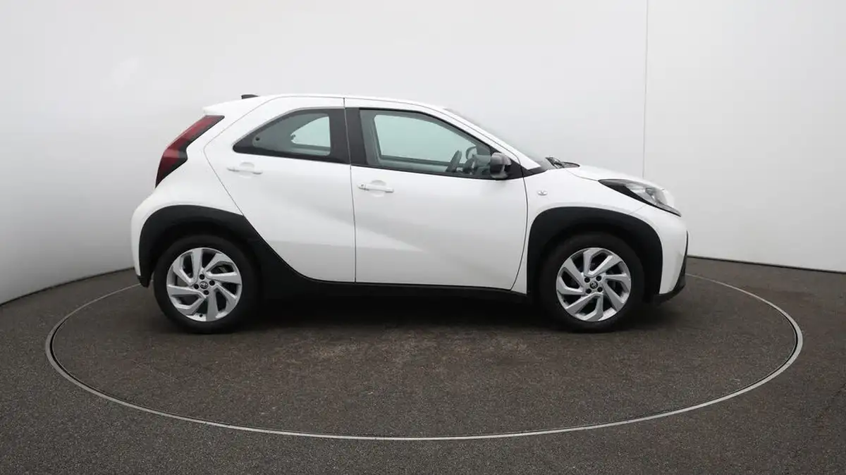 2022-toyota-aygo-x-10-vvt-i-pure-big-46