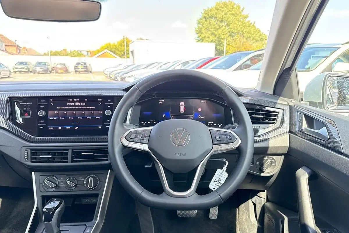 2025-volkswagen-polo-10-tsi-match-dsg-big-48