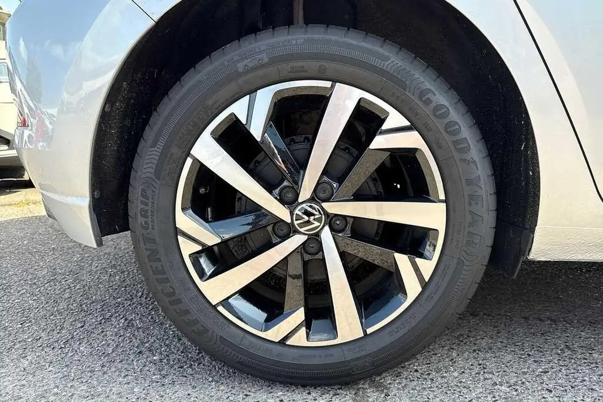 2025-volkswagen-polo-10-tsi-match-dsg-big-24