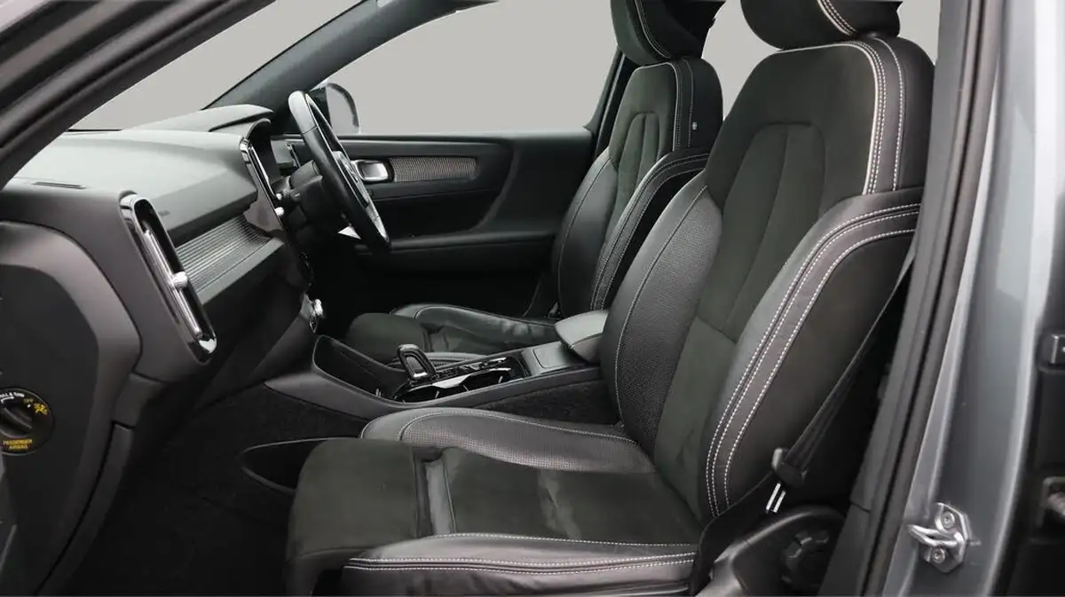 2019-volvo-xc40-20td-d3-r-design-pro-awd-geartronic-big-14
