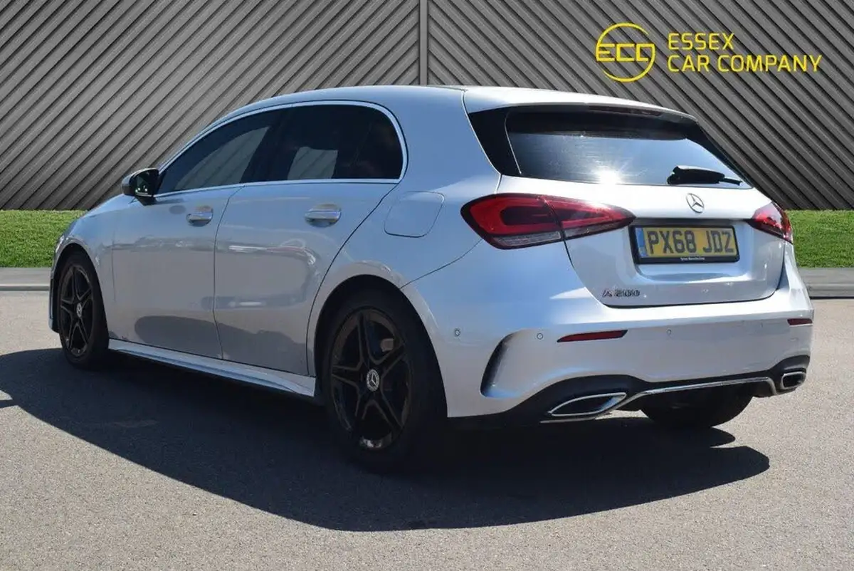 2018-mercedes-benz-a-class-13-a200-amg-line-premiumss-hatchback-5d-7g-dct-big-11
