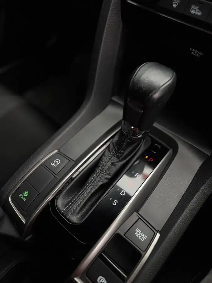2017-honda-civic-10-vtec-turbo-sr-cvt-big-53