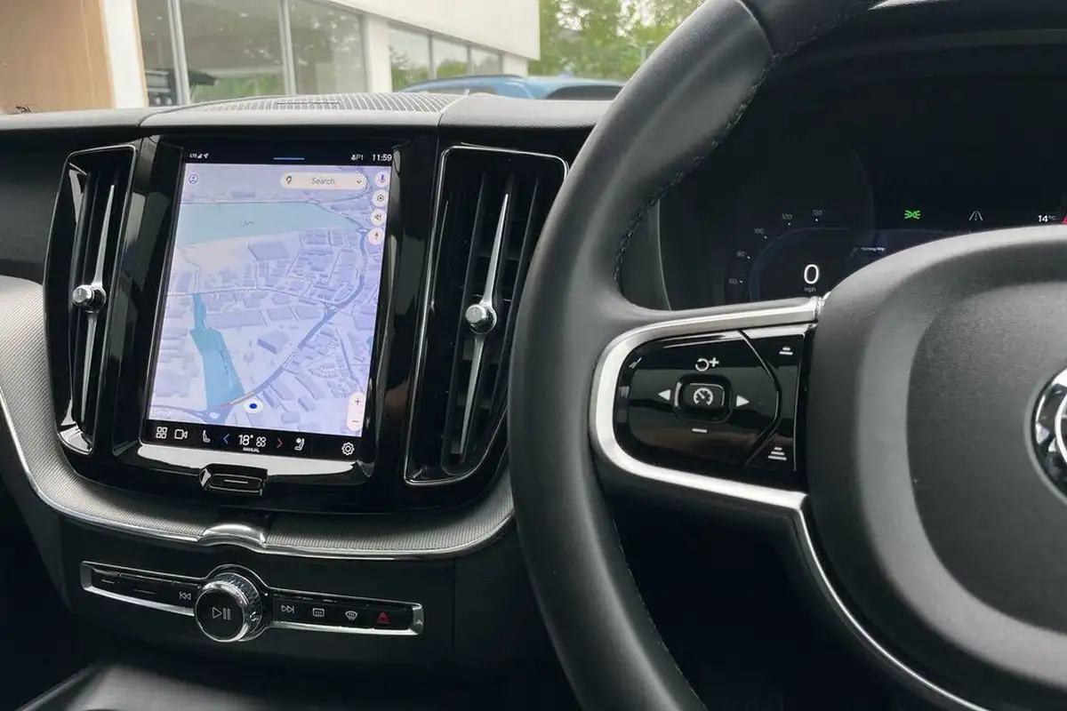 2023-volvo-xc60-20-b5-plus-big-34