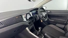 2024-volkswagen-polo-10-life-small-1