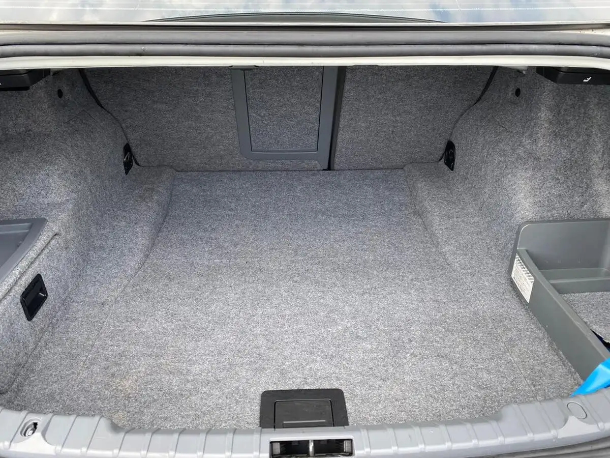 2009-bmw-3-series-big-17