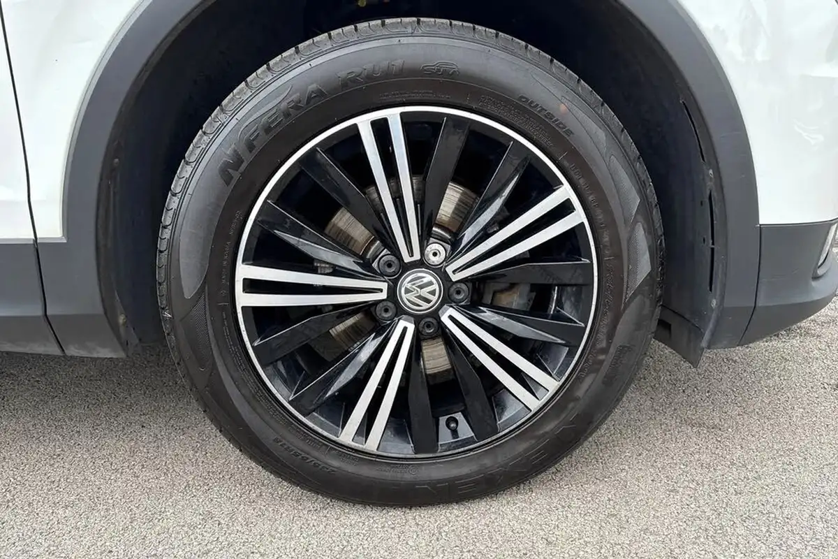 2018-volkswagen-tiguan-20tdi-se-navigation-150ps-4motion-ss-dsg-big-21