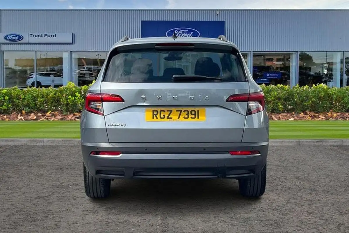 2020-skoda-karoq-15-tsi-se-technology-big-6