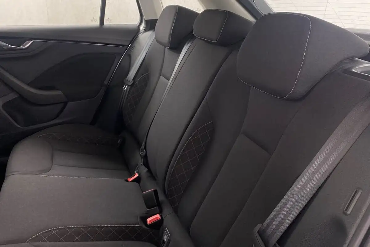 2022-skoda-scala-10-tsi-se-technology-109ps-big-14