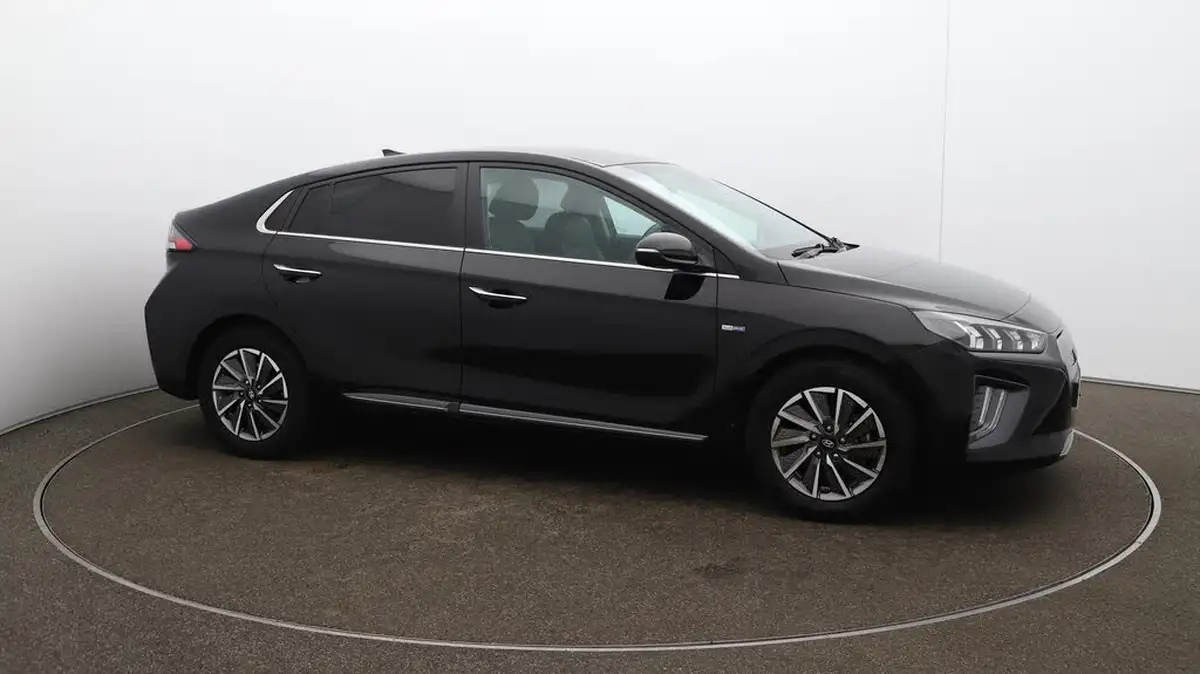2021-hyundai-ioniq-e-premium-se-electric-100kw-big-41