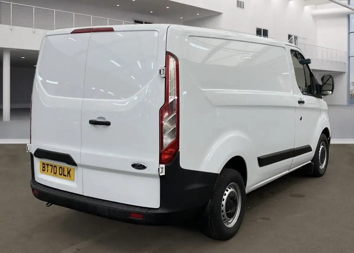 2020-ford-transit-custom-20tdci-300-l1h1-leader-105pseu6dt-panel-van-big-3