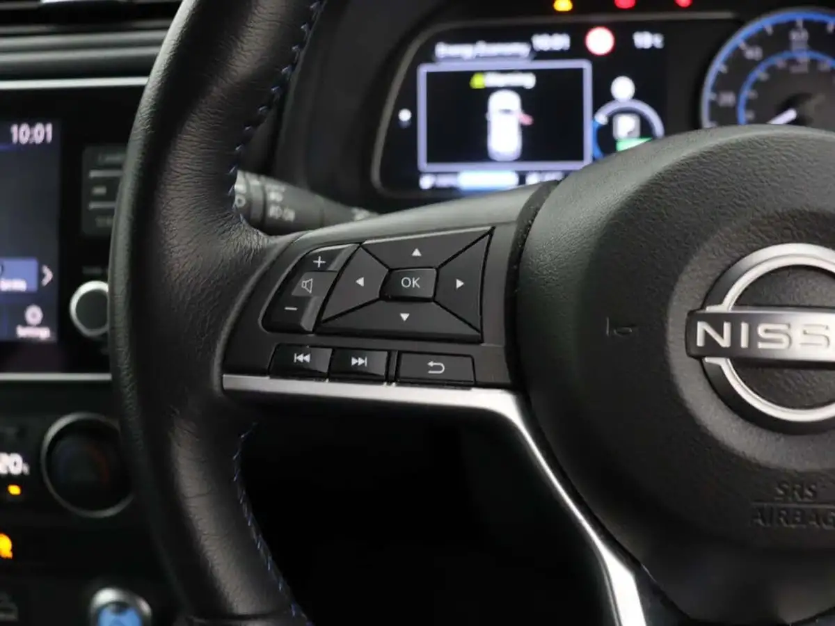 2022-nissan-leaf-e-acenta-39kwh-big-36