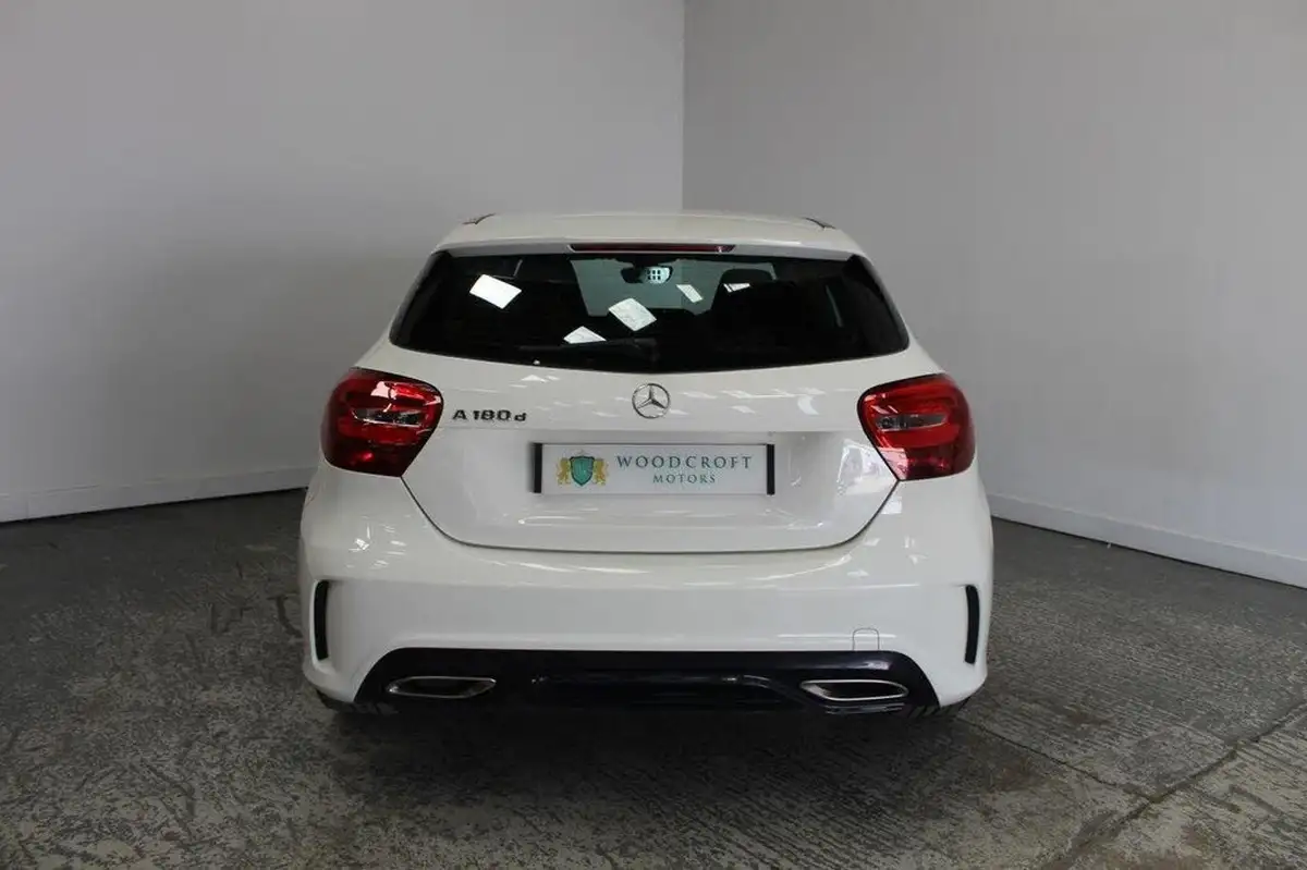 2017-mercedes-benz-a-class-15d-a180d-amg-line-ss-big-13